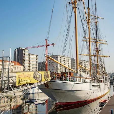 Apartamento In Raversijde With Stunning Sea Views *