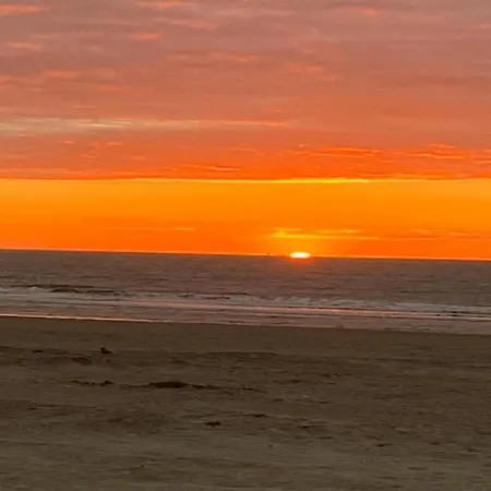 In Raversijde With Stunning Sea Views Apartment *